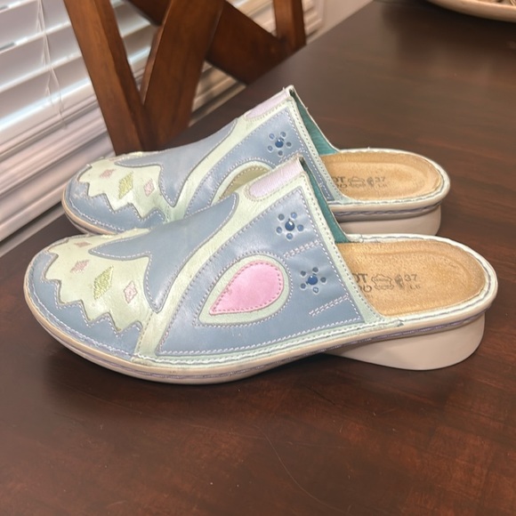 Naot Leather Slip-On Mules Pastel Patchwork Comfort Shoes Size 37 - Picture 4 of 17